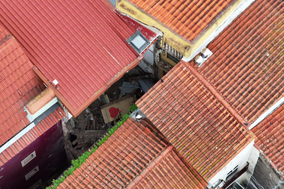 Derrocada de prédio Baixa Coimbra.png