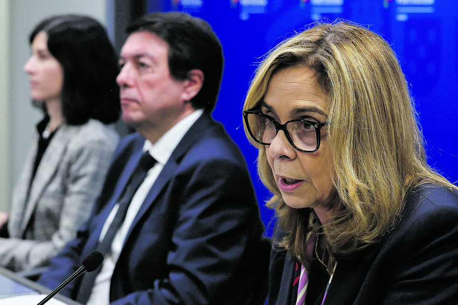 Ana Paula Martins, Álvaro Almeida e Rita Sá Machado deram esta segunda-feira uma conferência de imprensa