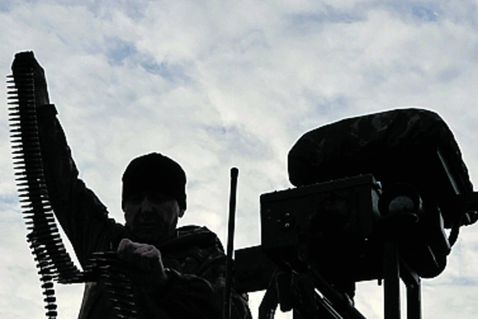 No teatro de operações,  os combates não abrandam