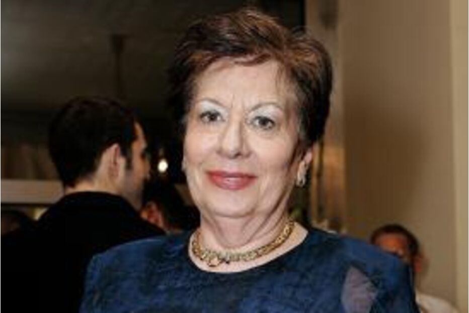 Mulher de 89 anos em evento