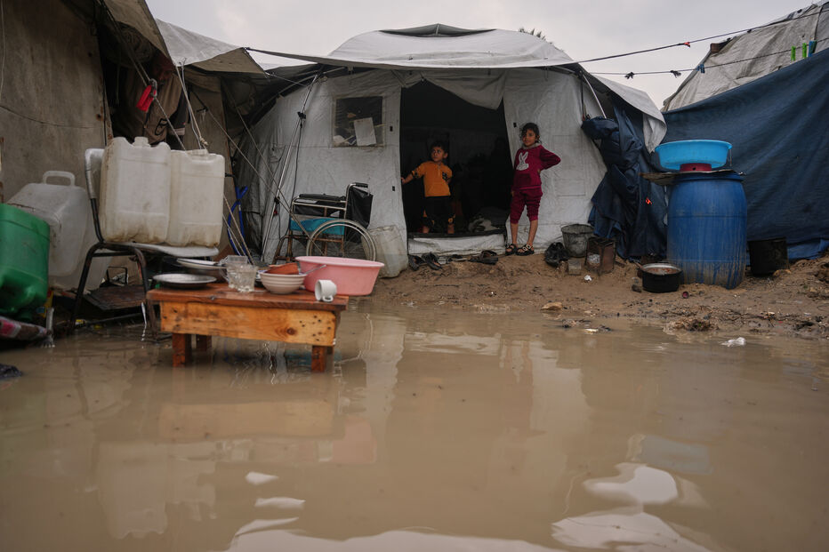 Cheias em Gaza devido à tempestade Byron