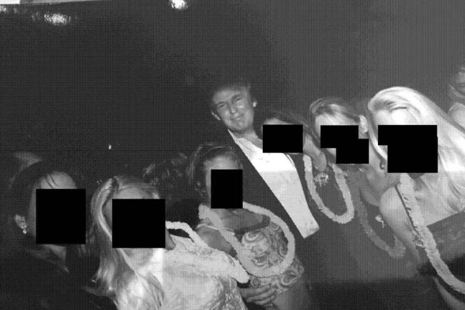 Fotos divulgadas mostram Trump, Clinton, Gates e outros em ligação com Epstein