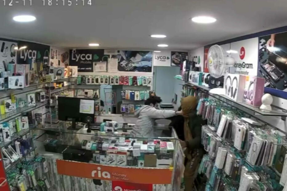 Ladrão que esfaqueou lojista durante roubo procurado pela Polícia Judiciária