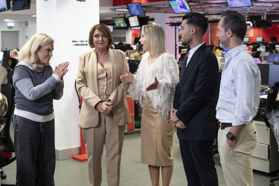 Luciana Abreu numa visista à redação