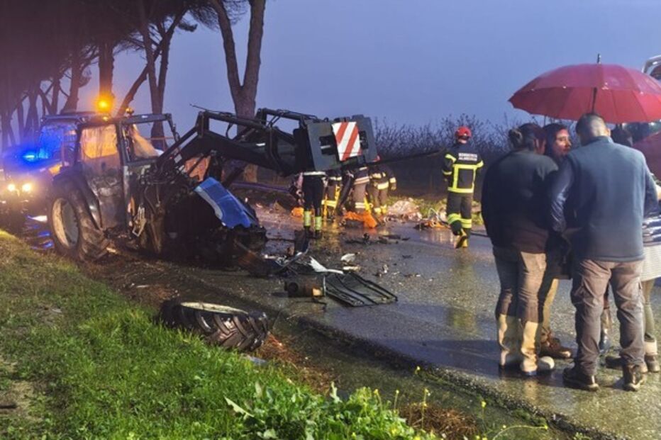 Colisão de carro com trator em Almeirim causa um morto e dois feridos