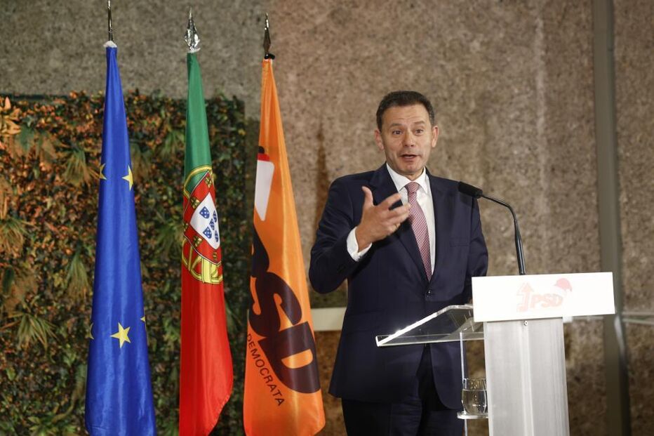 Montenegro discursa sobre apoio popular ao Governo e críticas públicas