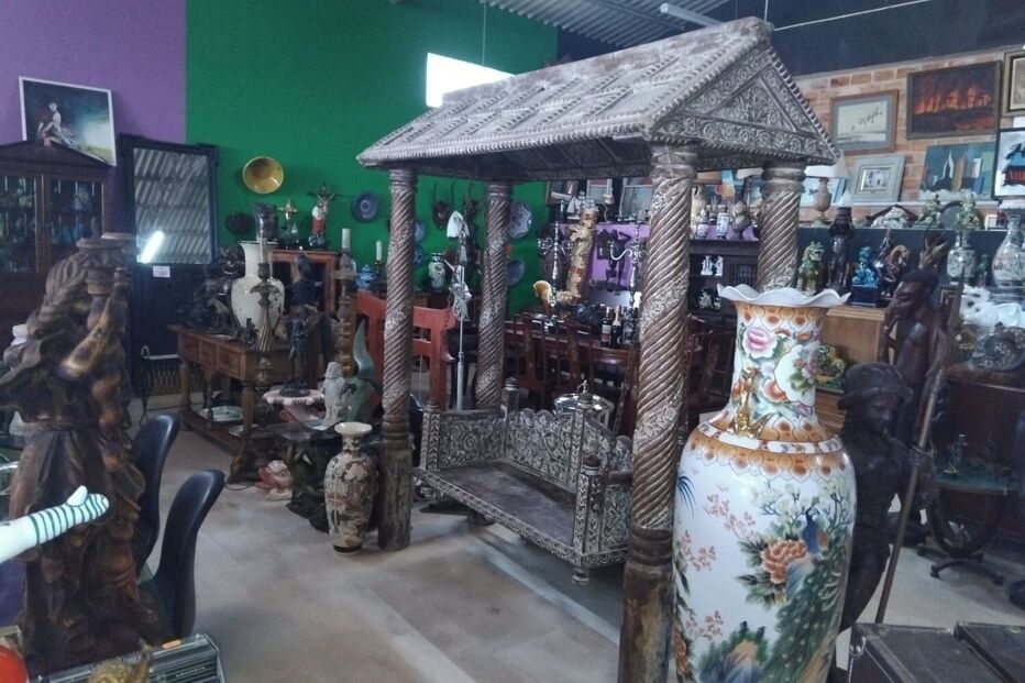 Para os amantes de antiguidades poder ser a oportunidade de uma extraordinária prenda de Natal .jpg