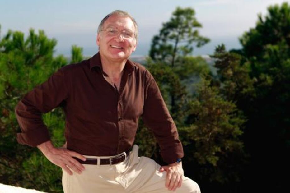 Joel Branco recebe apoio na Casa do Artista após problemas de saúde