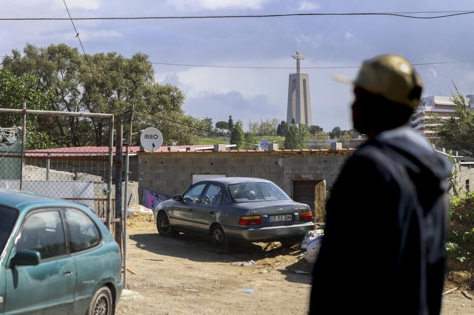 Plano governamental para resolver o bairro de Penajoia, Almada