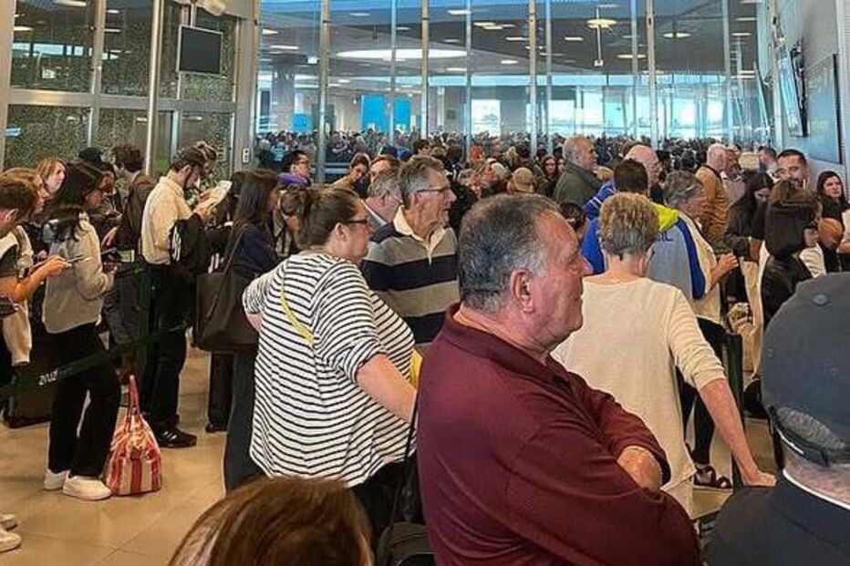 Protesto de polícias no aeroporto de Lisboa contra problemas nas fronteiras