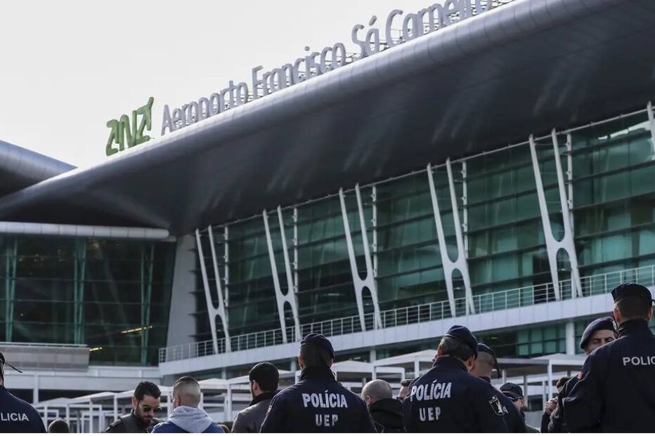 Protesto de polícias no Aeroporto Francisco Sá Carneiro