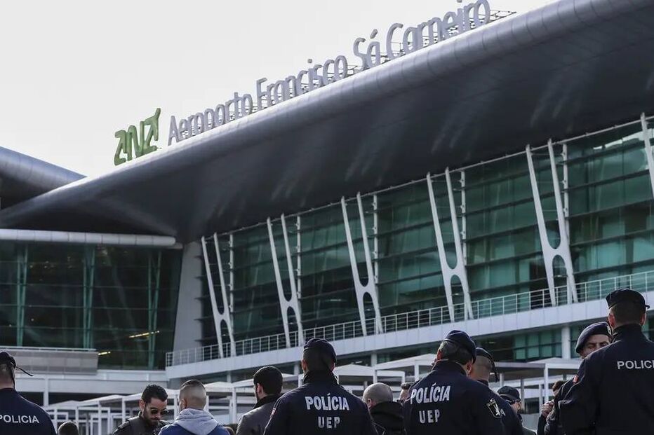 Protesto de polícias no Aeroporto Francisco Sá Carneiro