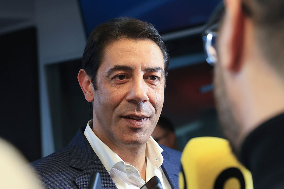 Rui Costa critica o futebol português em festa do clube