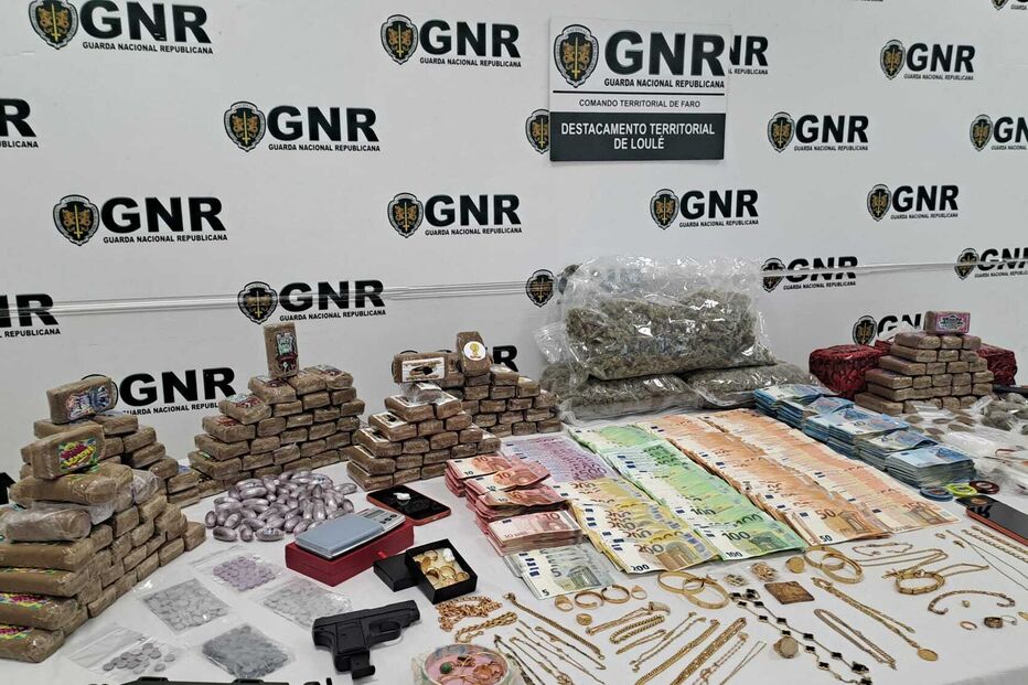 GNR detém traficantes em Loulé com droga, dinheiro e artigos de valor