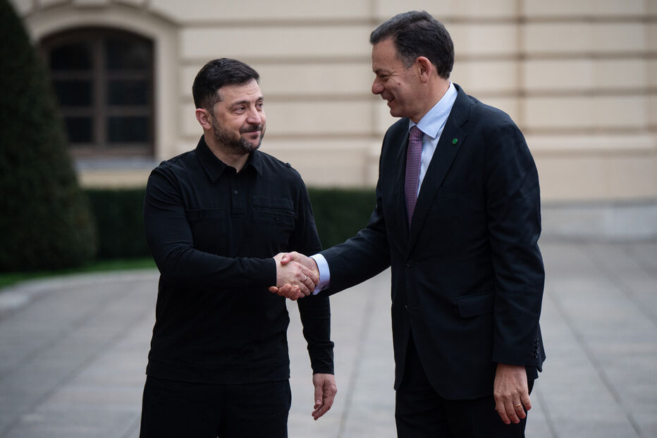 Zelensky encontra-se com Rebelo de Sousa e reforça laços entre Ucrânia e Portugal