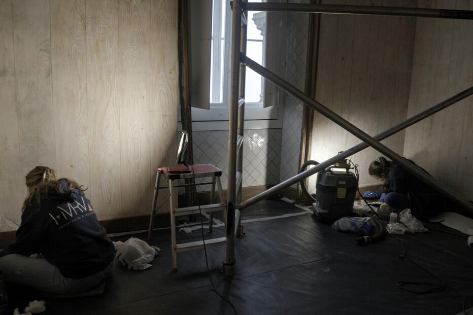 Obras no Palácio da Pena revelam a cor original do Quarto das Damas