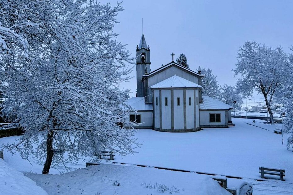 Município de Montalegre também acordou pintada de branco