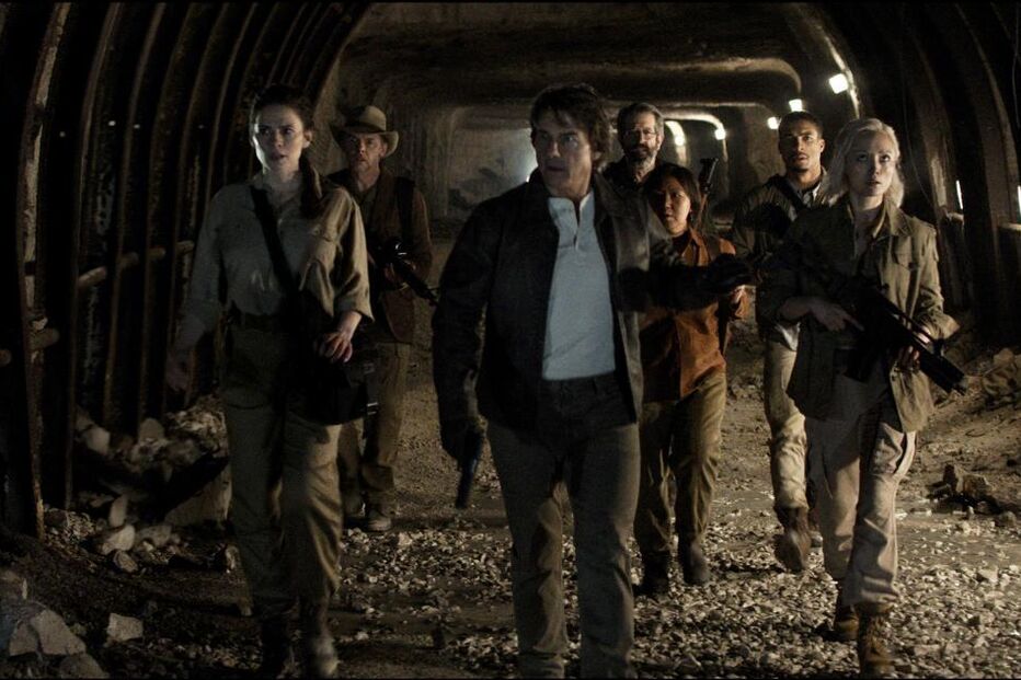 Filme de ação com Tom Cruise e equipa num túnel, com bilheteira de sucesso prevista para 2025