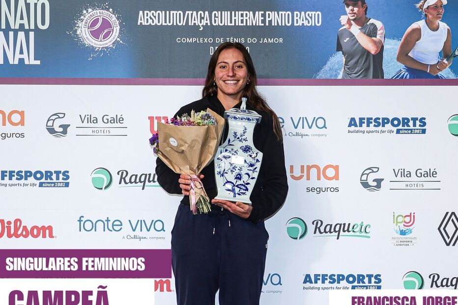 Francisca Jorge sagra-se campeã nacional de ténis