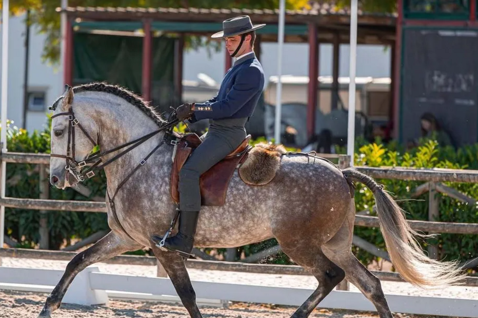Rui Pedro Moreira, 22 anos, é suspeito de abusar sexualmente de pelo menos dois alunos