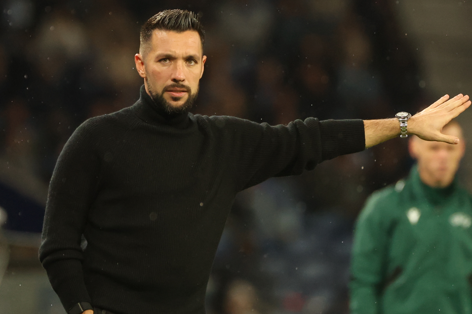 Francesco Farioli, treinador do FC Porto, durante o jogo com o Malmö