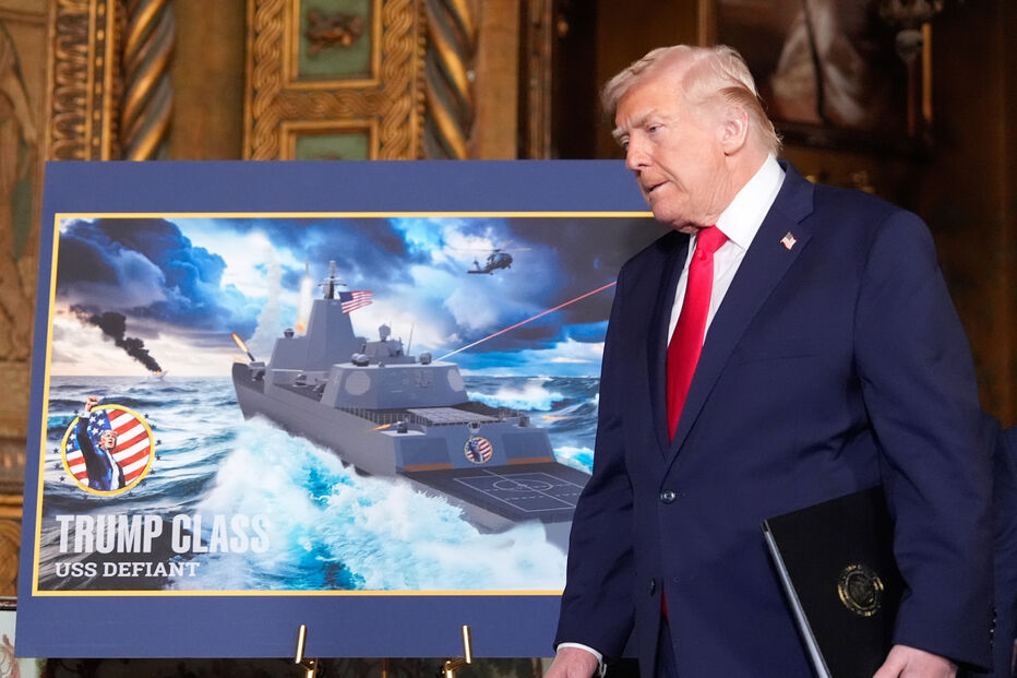 Donald Trump durante anúncio dos 'Trump class battleships'