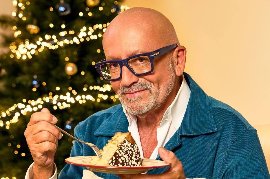 Goucha saboreia Panettone Deluxe de pistácio em ambiente natalício