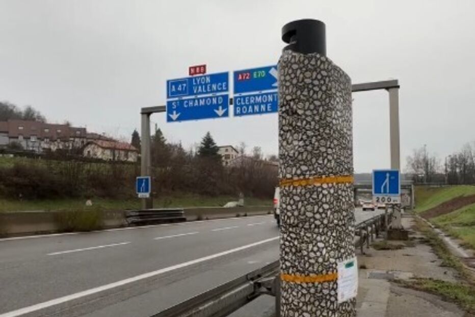 Em França ''embrulham'' radares para ''oferecer'' no Natal…