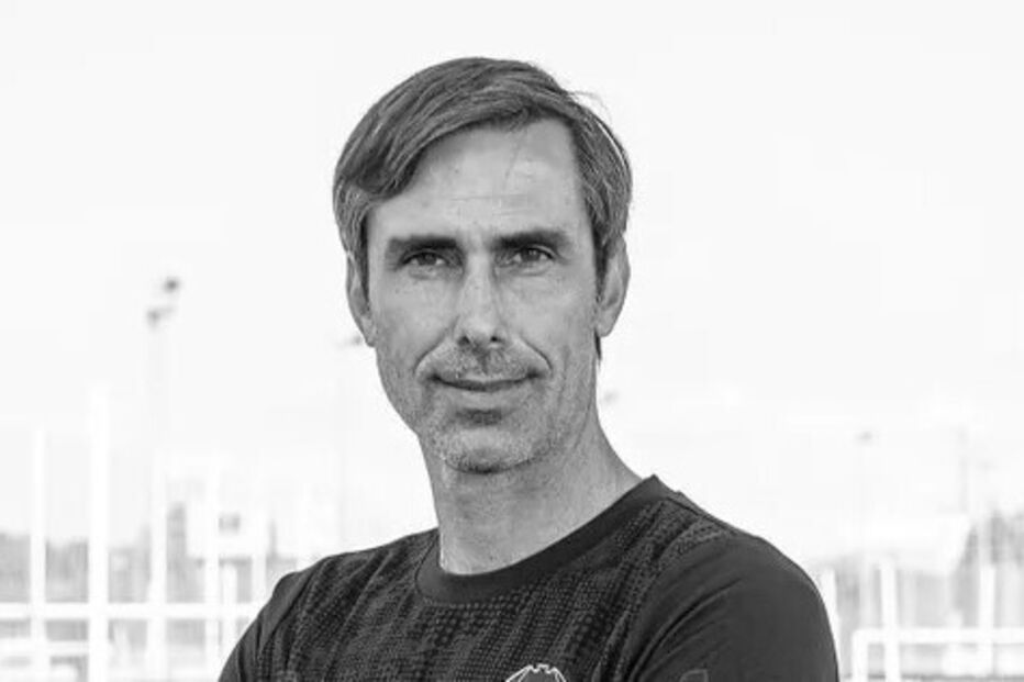 Fernando Martín tinha 44 anos e treinava o Valencia B feminino