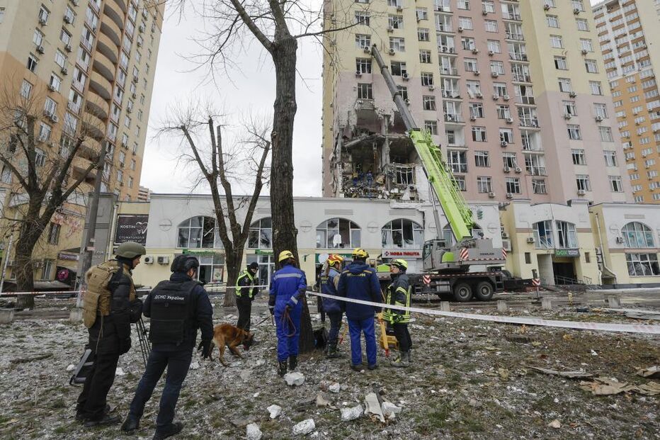 Mísseis russos atingiram vários edifícios residenciais na capital ucraniana