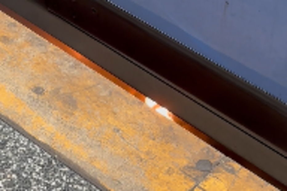 Avaria na composição do Metro de Lisboa assusta passageiros na estação de São Sebastião