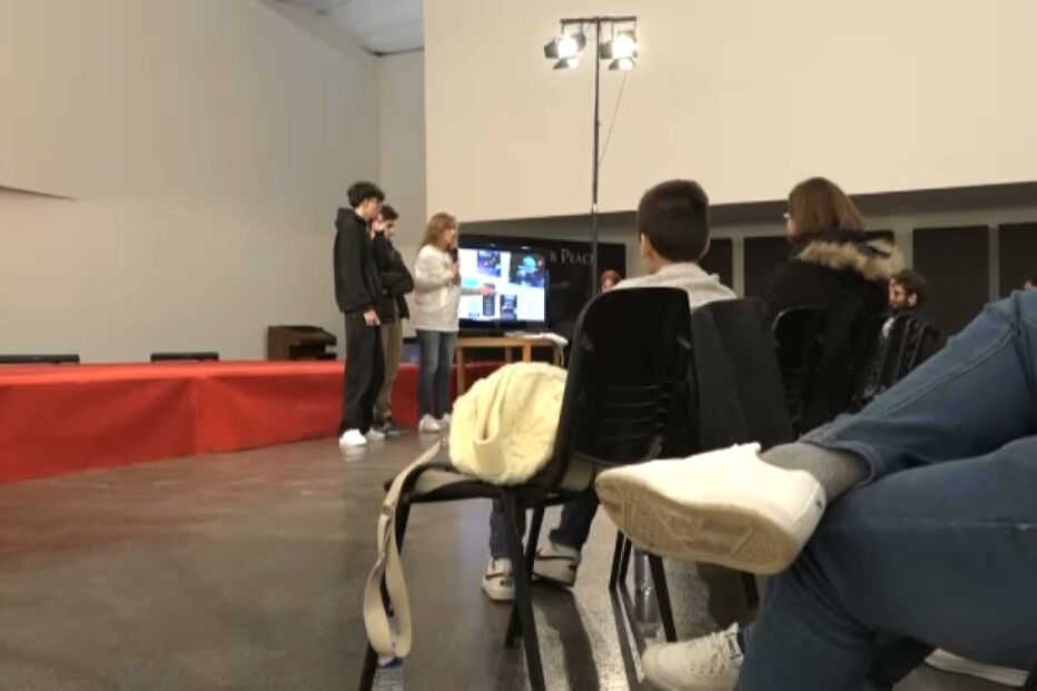 Quem sofre de Síndrome de Tourette tem a vida dificultada e em Portugal há uma associação que ajuda doentes e pais