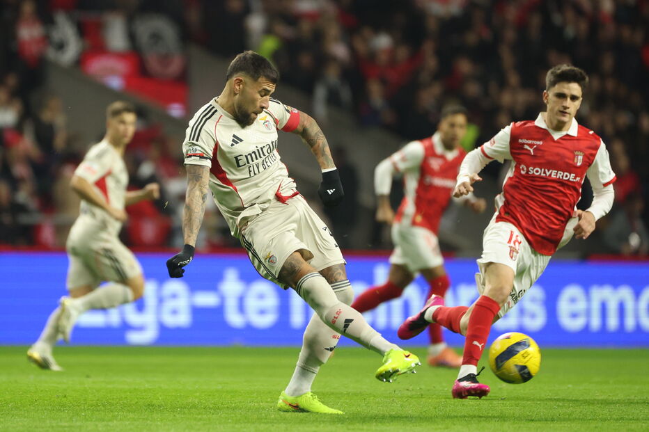 Otamendi marca golo para o Benfica frente ao Sp. Braga, na 16.ª jornada da Liga Betclic