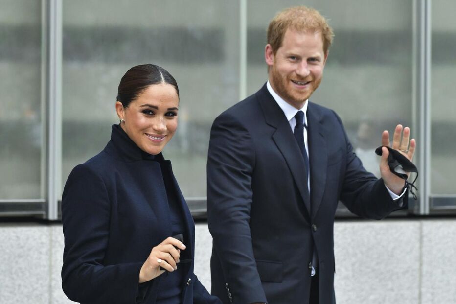 Harry e Meghan confrontam saída de membro do staff, com culpa atribuída às Kardashians