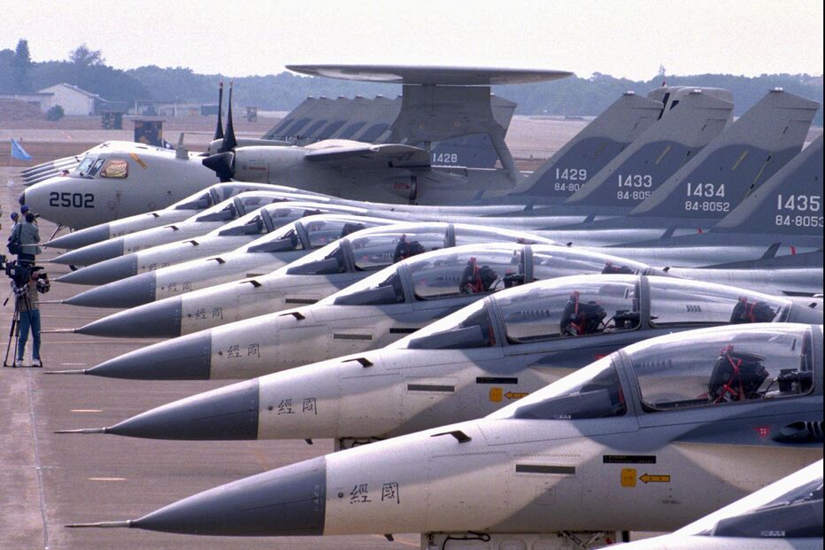 Imagem TAIWAN_CHINA_TIMELINE_22972--7B0C5.JPG (27109999) (Milenium)