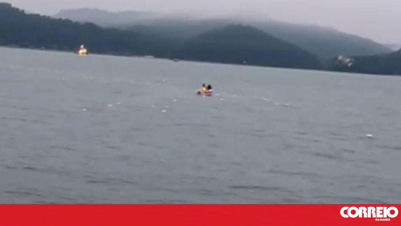 Speedboat linked to trafficking stranded at Troia