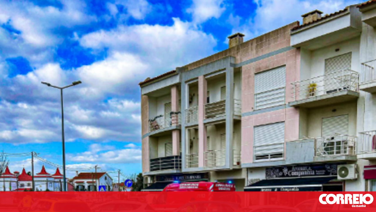 Idosa morre em Sesimbra após 40 minutos de espera por ambulância - finanças news from Correio da Manhã