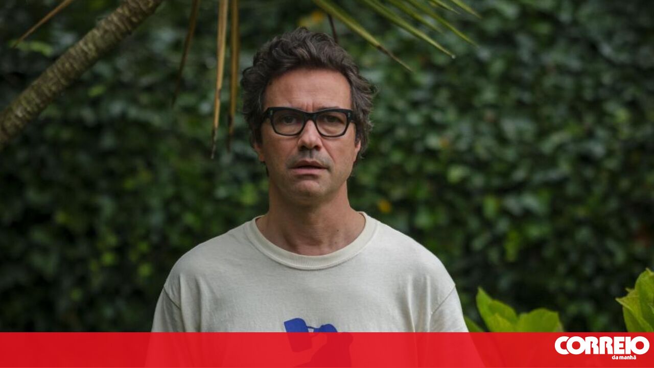 David Fonseca suffers bicycle fall while filming video: "It was incredibly slippery!"