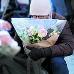 Jovem portuguesa tinha mesa marcada no bar da Suíça onde morreram 40 pessoas, mas desmarcou e escapou à tragédia
