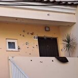 A fachada danificada