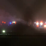 Avião com oito pessoas a bordo cai enquanto estava a levantar voo nos EUA. Imagens mostram grande nuvem de fumo 