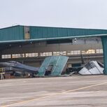 Dois F16 danificados no hangar da Base Aérea 5, em Monte Real