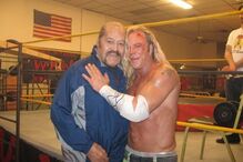 Mickey Rourke enfrenta dificuldades financeiras e pede ajuda