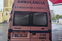 Ambulância dos Bombeiros de Moscavide e Portela disponível para venda