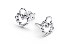 Brincos Pandora prateados, coleção Dia dos Namorados 2026