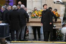 Funeral de Brigitte Bardot em Saint Tropez reúne amigos e admiradores