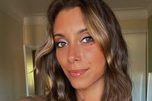 Namorada de Maycon Douglas partilha fotos e emoção nas redes sociais.
