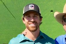 Ex-estrela da NFL percorreu 16 km a pé, com queimaduras graves, em busca de ajuda. Está em estado crítico