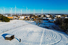 Tempestade Goretti deixa milhares de casas sem energia elétrica no Reino Unido e em França