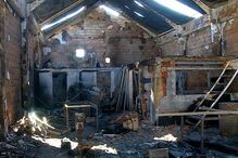 Fábrica ficou totalmente destruída